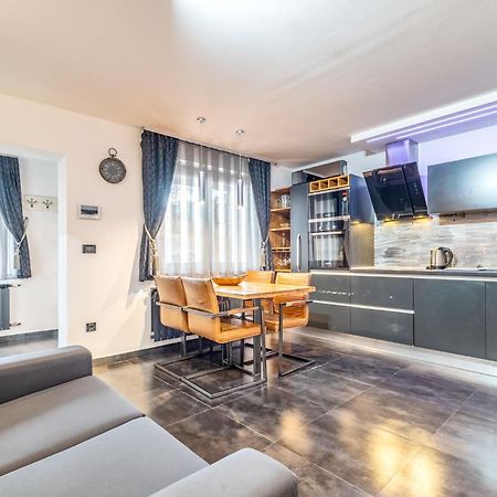 Log In Rooms Zagreb Exterior photo